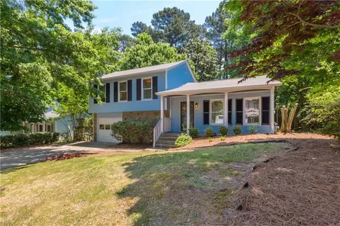 3827 Centennial Trl, Duluth, GA 30096