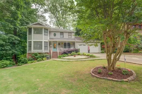 1380 Cedar Grn, Stone Mountain, GA 30088