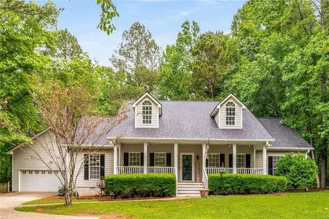 560 Mccready Dr, Dallas, GA 30157
