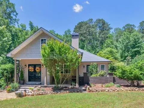 205 Mosby Creek Dr, Hampton, GA 30228
