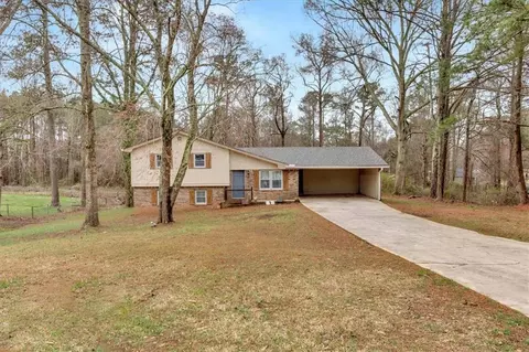505 Henson Cir, Carrollton, GA 30117