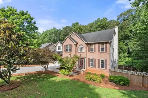 565 Moon Place Rd, Lawrenceville, GA 30044