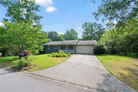 1382 Country Lane Way NE, Conyers, GA 30012