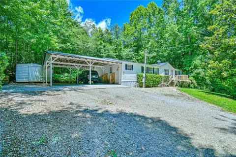 6225 Hammett St, Lula, GA 30554
