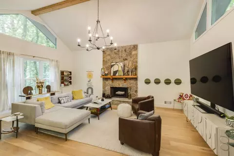 785 Lake Top Way, Roswell, GA 30076