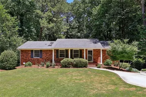 3385 Regalwoods Dr, Atlanta, GA 30340