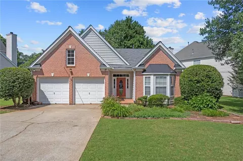 2064 Crestview Way, Woodstock, GA 30188