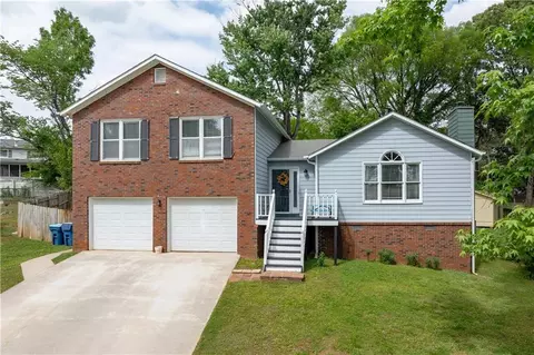2001 Hunters Walk Ct, Lawrenceville, GA 30044