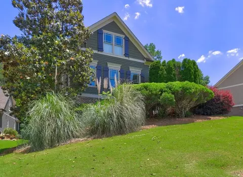 318 Highcrest Dr, Acworth, GA 30101