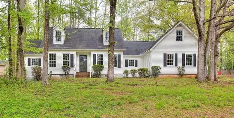 1492 Fieldgreen Overlook, Stone Mountain, GA 30088