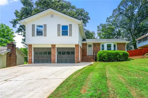 2059 Wellborn Close, Lithonia, GA 30058
