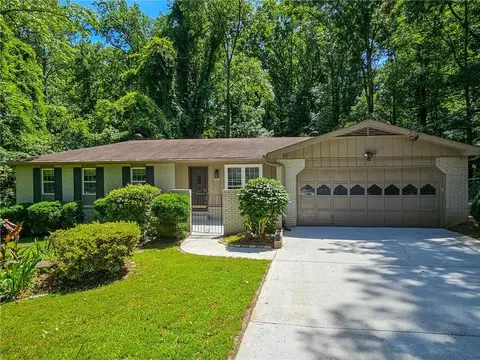 579 Navarre Dr, Stone Mountain, GA 30087