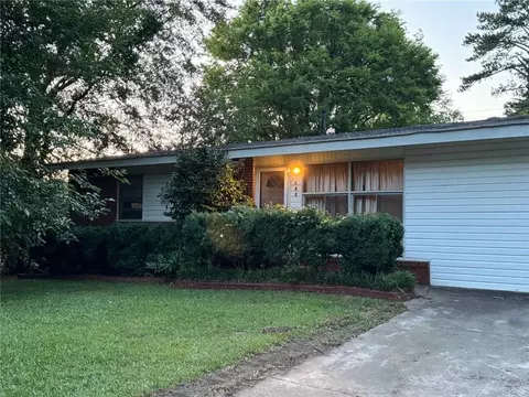 602 Melrose Dr, Forest Park, GA 30297