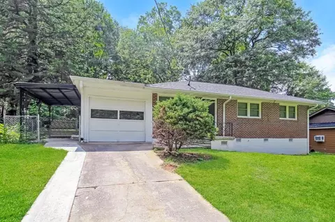 4665 Bartlett Rd, Forest Park, GA 30297