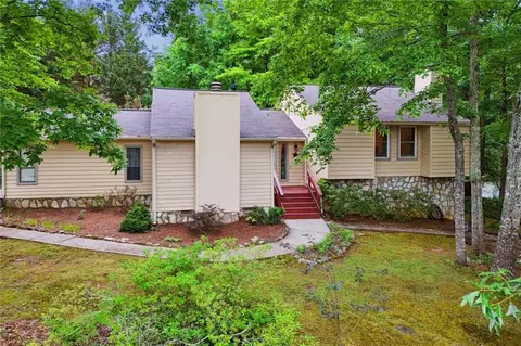 6670 Windwood Cir, Douglasville, GA 30135