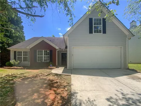 5233 Walnut Ct, Lithonia, GA 30038