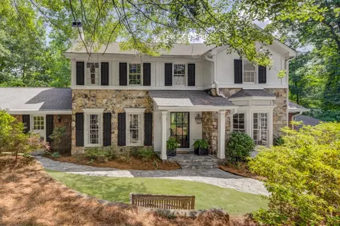 715 Tanglewood Trl, Sandy Springs, GA 30327