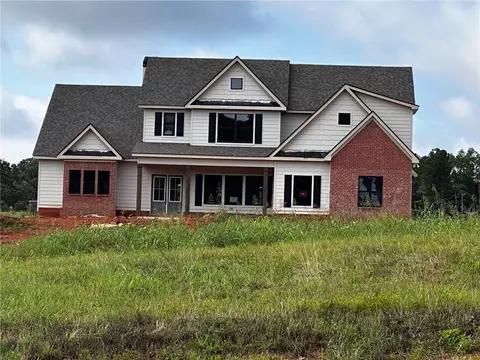 100 Red Oak Ln, Carrollton, GA 30116