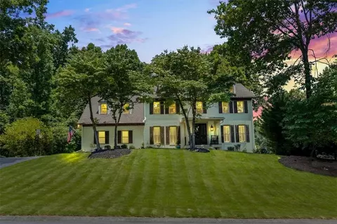 2681 Long Lake Dr NE, Roswell, GA 30075
