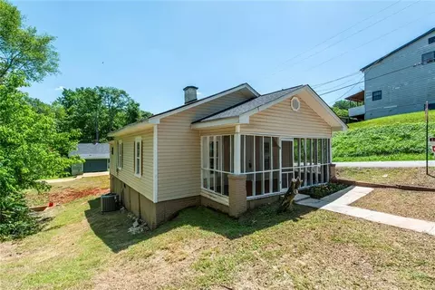 130 Park St, Dallas, GA 30132
