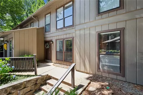 1108 Cumberland Ct SE, Smyrna, GA 30080