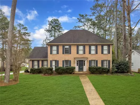 4346 Saint Michaels Dr SW, Lilburn, GA 30047