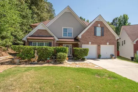 1285 Dresden Cir, Hampton, GA 30228