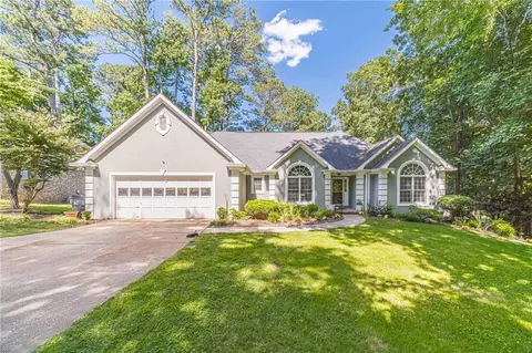 3301 Cardinal Lake Dr, Duluth, GA 30096