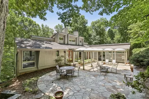 3363 Ridgewood Rd NW, Atlanta, GA 30327