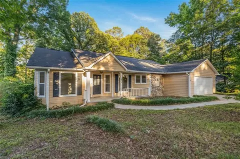 175 Jans Mdws, Stockbridge, GA 30281
