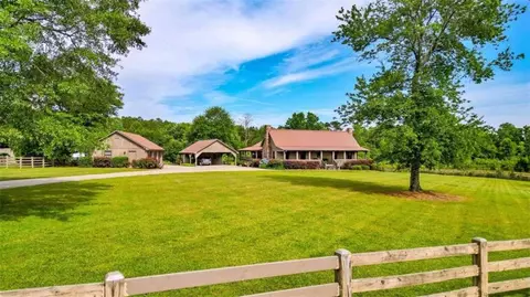 2737 Vinson Mountain Rd, Rockmart, GA 30153
