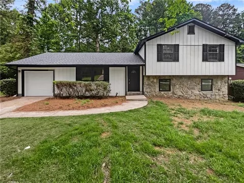 1450 Bentley Woods Ln, Lithonia, GA 30058