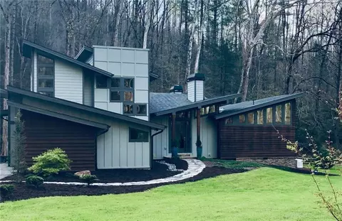 180 Watersong Trl, Ellijay, GA 30540