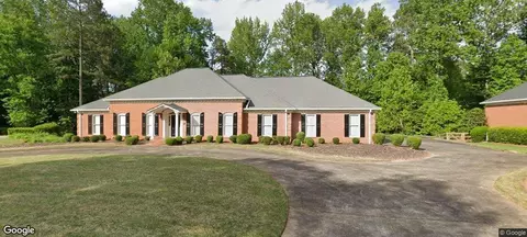 1025 Brooksglen Dr, Roswell, GA 30075