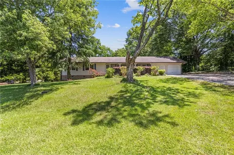2519 Paces Landing Dr NW, Conyers, GA 30012