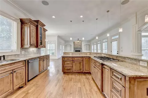 Kitchen - 8725 Merion Dr, Duluth, GA 30097 photo 6 of 8