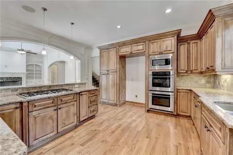 Kitchen - 8725 Merion Dr, Duluth, GA 30097 photo 5 of 8