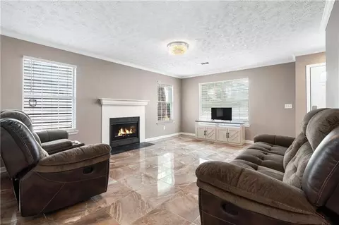 3945 Oak Glenn Dr, Duluth, GA 30096 photo 4