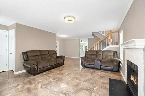 3945 Oak Glenn Dr, Duluth, GA 30096 photo 5