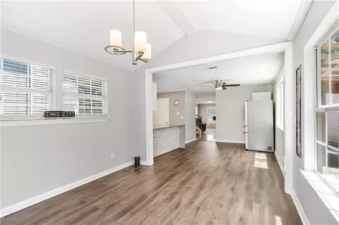 3945 Oak Glenn Dr, Duluth, GA 30096 photo 13