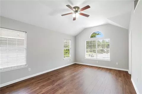 3945 Oak Glenn Dr, Duluth, GA 30096 photo 19