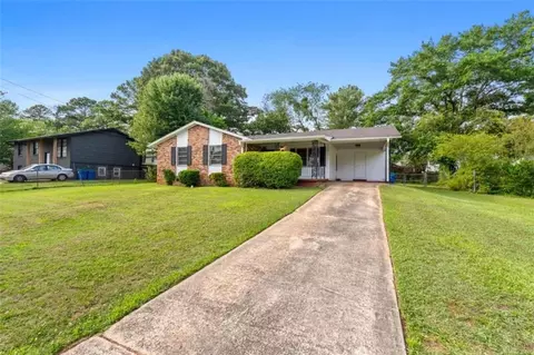 2125 Rochelle Way, Atlanta, GA 30349