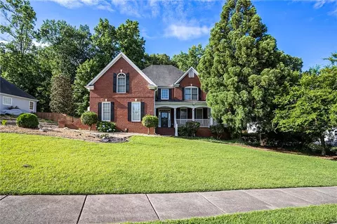 160 S Shore Ter, Fayetteville, GA 30214