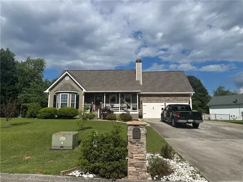 738 Calloway Dr, Rockmart, GA 30153