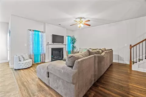 4834 Summersun Dr, Morrow, GA 30260 photo 6