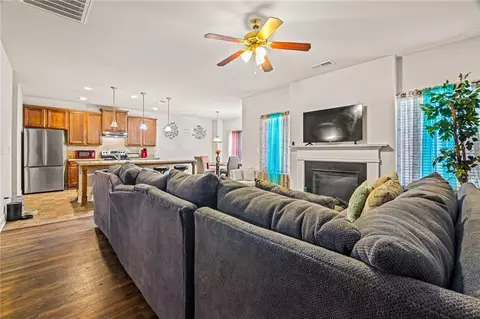 4834 Summersun Dr, Morrow, GA 30260 photo 5