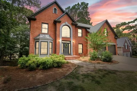 601 Glen Oaks Dr, Woodstock, GA 30189