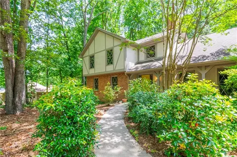 1685 Planters Row, Stone Mountain, GA 30087