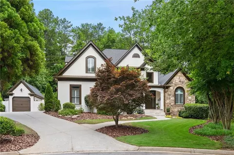 220 Quincy Ln, Roswell, GA 30076