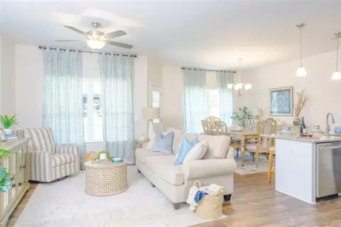 Living - 126 Crest Pointe, Bremen, GA 30110 photo 1 of 3